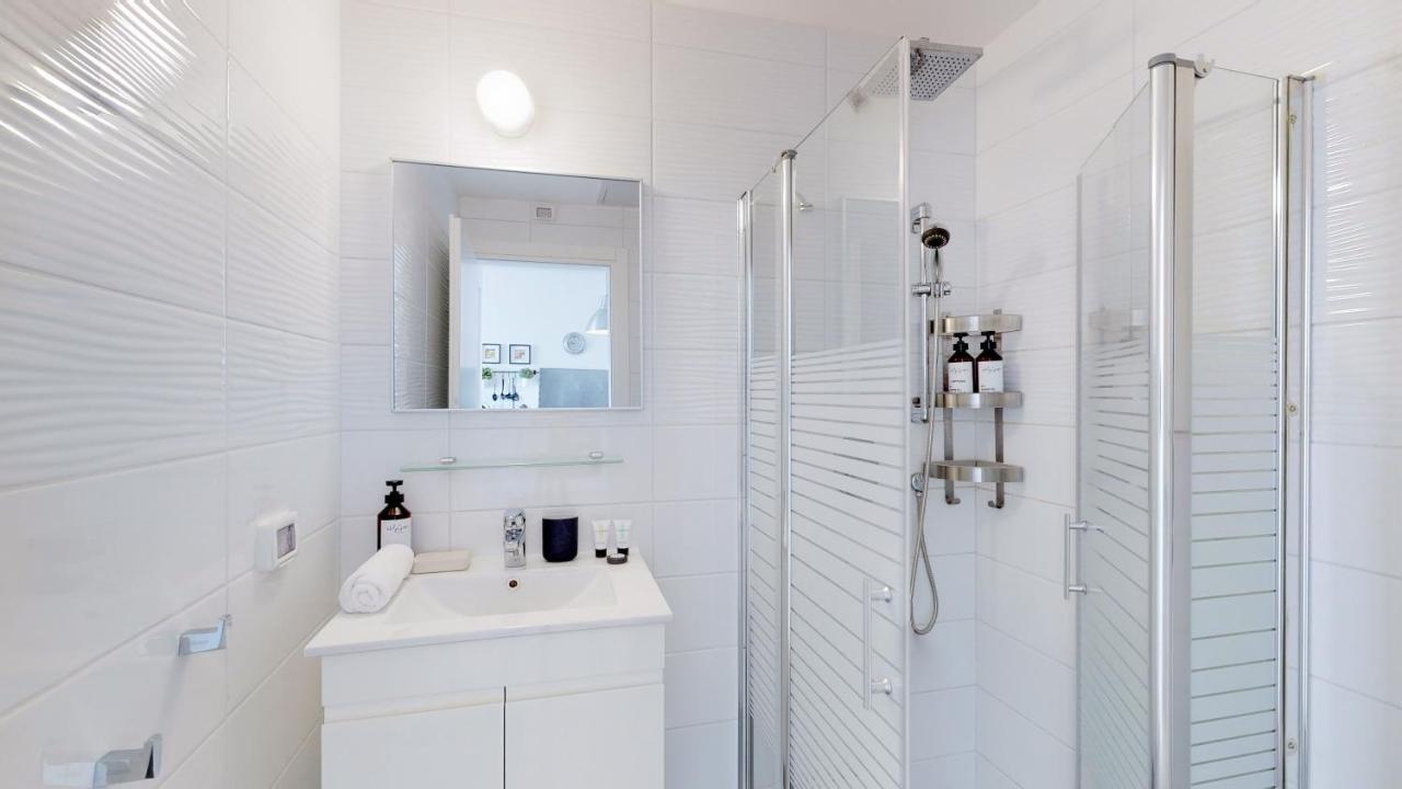 Stylish 1Br Flat For 4 Ppl In Allenby By Holyguest Tel-Aviv Kültér fotó